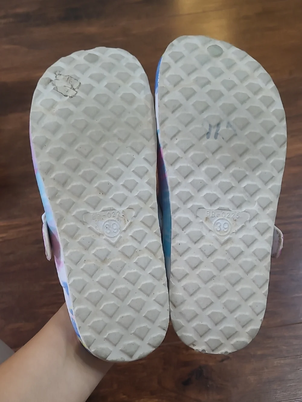 MIA Tie-Dye Clog Slip-Ons in Yellow, Pink & Blue Size 8.5 - Picture 7 of 7